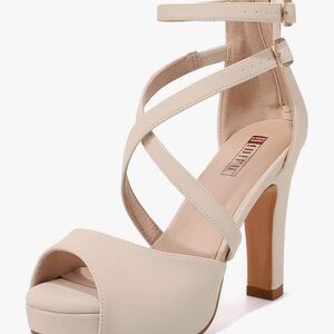 NWOT Elegant Strappy Heels